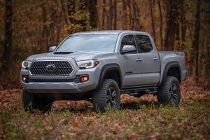 Toyota Tacoma Fender Flares - Rough Country - Sport - Midnight Black Metallic - '16-'23 Toyota Tacoma Fender Flares - Rough Country - Sport - Midnight Black Metallic - '16-'23